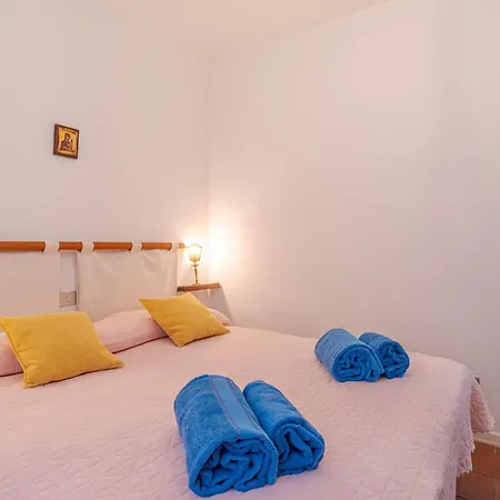 With Shared Pool And Parking! View Nesso