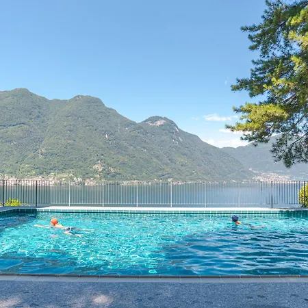 With Shared Pool And Parking! View Апартаменты *